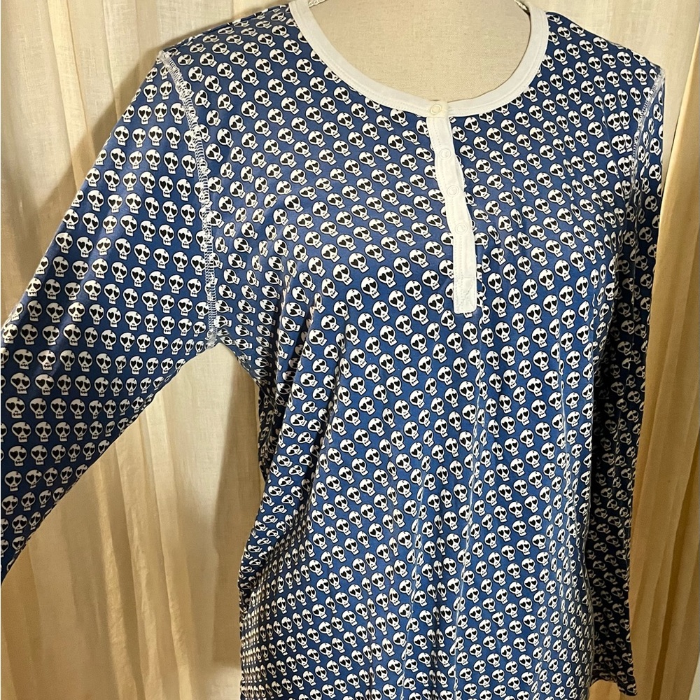 Roller Rabbit pajamas. Size M. Worn 3 times. In perfect condition. M is large 12